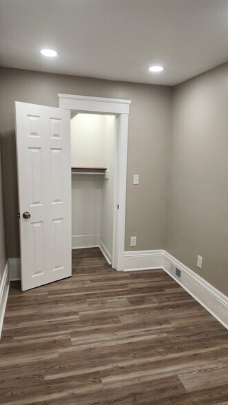 Building Photo - 1301 Buhrer Ave