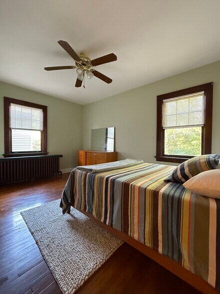 Bedroom - 6322 Hamilton Ave