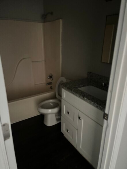 Building Photo - 101 Linda St