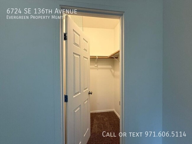 Building Photo - 6724 SE 136th Ave