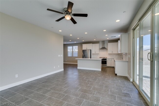 Building Photo - 11803 River Hawk Ave