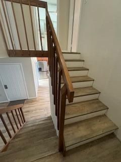 Building Photo - 423 4th Ln