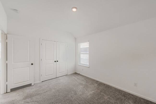 Building Photo - 4146 Balboa Dr