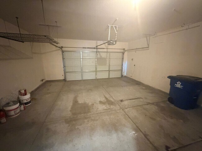 Building Photo - 3 bedroom with loft home in North Las Vegas!