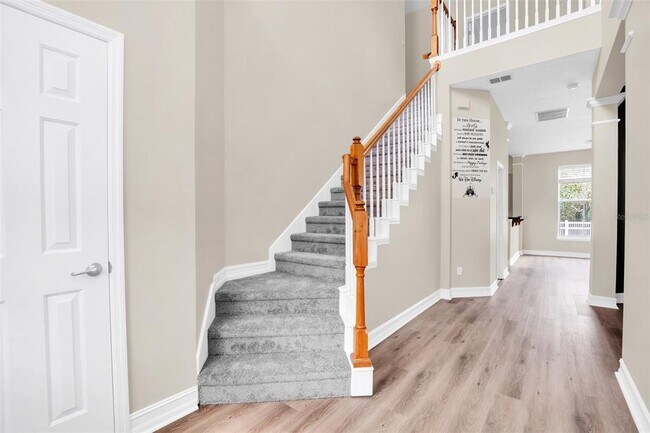Building Photo - 903 Towhee Ct