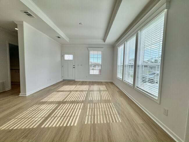 Building Photo - 3070 SW 108th Pl