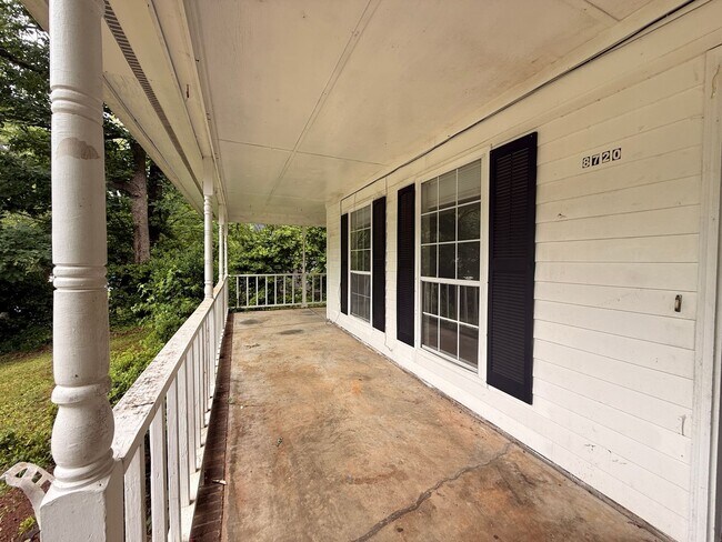 Building Photo - 8720 Mornington Dr