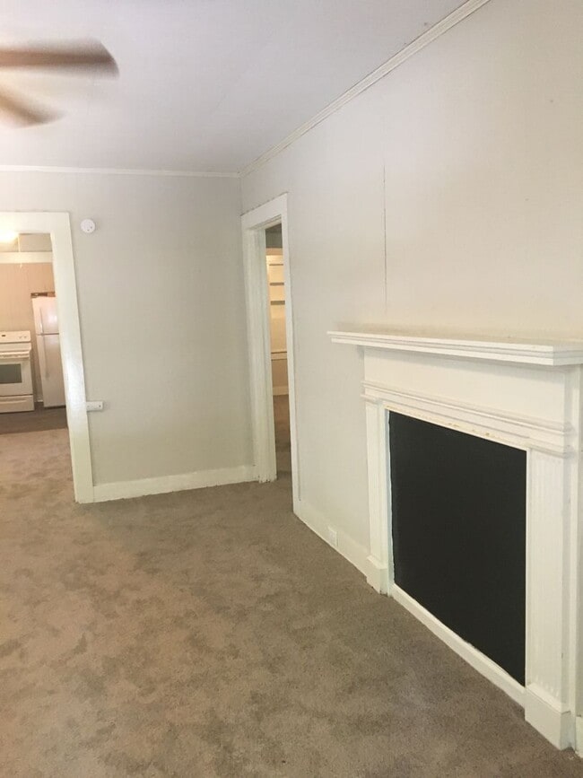 Building Photo - 1021 Ridge Ave
