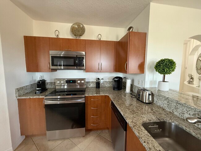 Building Photo - 156 SW Peacock Blvd