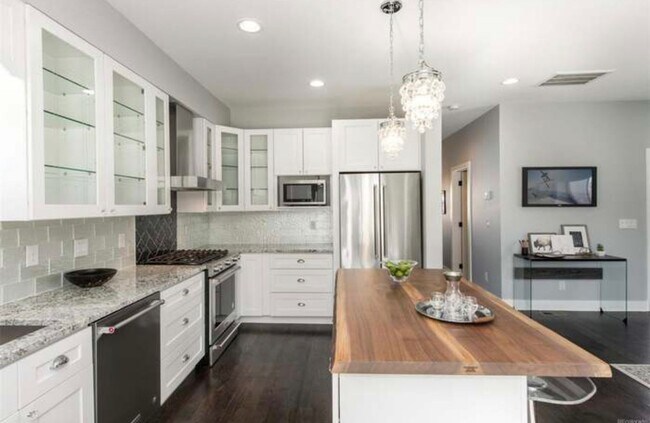 Building Photo - COMING SOON- Luxury Home in Berkeley/Regis...