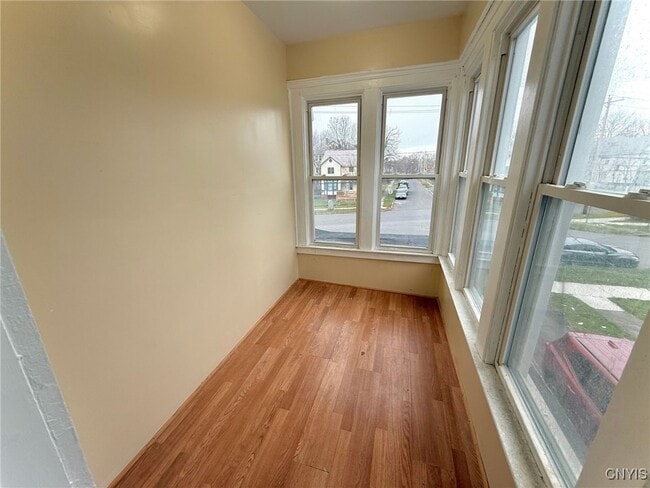 Building Photo - 367 Furman St