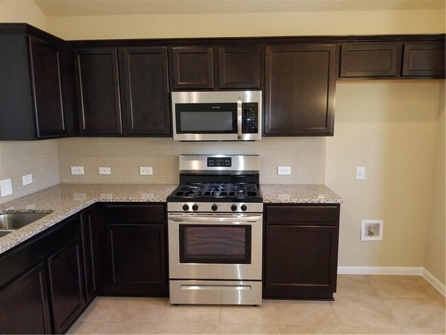 Building Photo - 10300 Hatton Ln