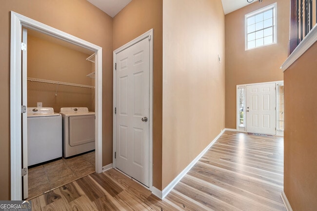 Building Photo - 3325 Earhart Way