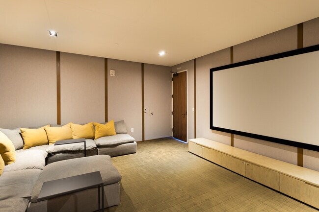 Building Photo - Surround Yourself in Luxury! Symphony Honolulu!