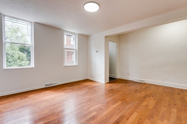 Building Photo - 925 Manton Wy