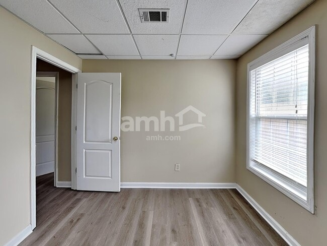 Building Photo - 5701 Rutland Cir