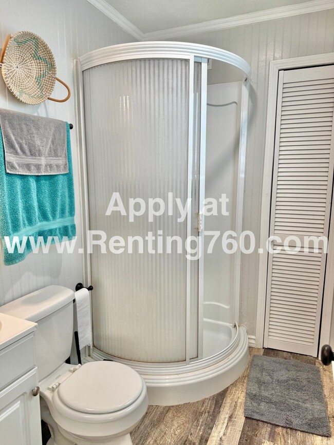 Building Photo - Fully Updated Furnished Studio Near Milita...