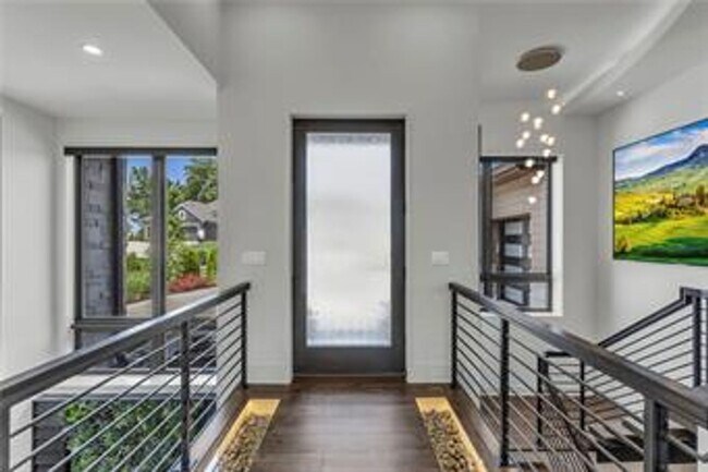 Building Photo - {5842} Luxury Rental in Forrest Ridge Esta...