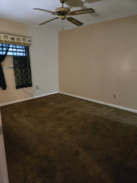 Building Photo - 4880 SE 44th St