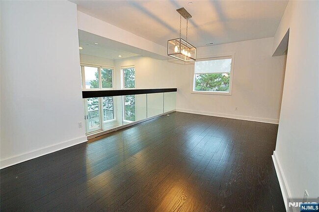 Building Photo - 11 Vela Way