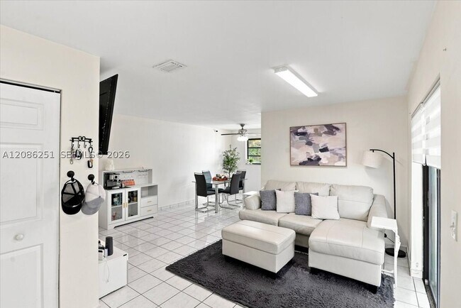 Building Photo - 6375 SW 136th Ct