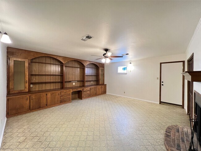 Building Photo - 2232 Ripple Creek Dr