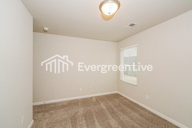 Building Photo - 1045 Brookhaven Dr