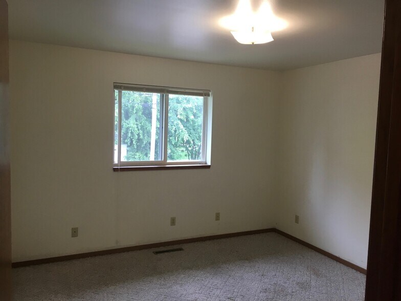 Bedroom 2 - 1114 1st Ave