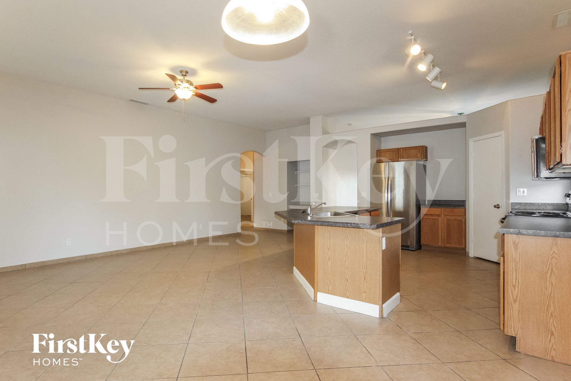 Building Photo - 15243 N 66th Dr