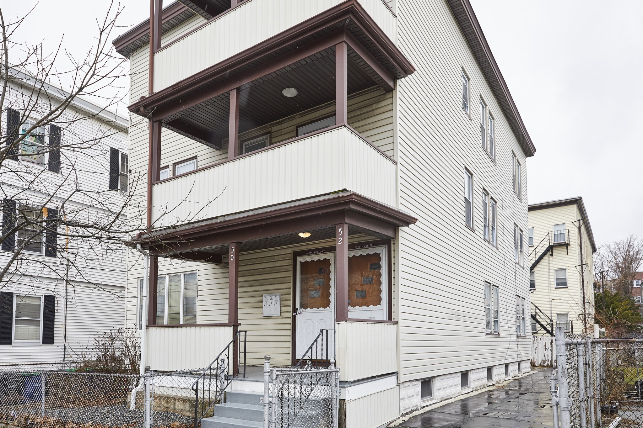 Building Photo - 52 Mansfield St