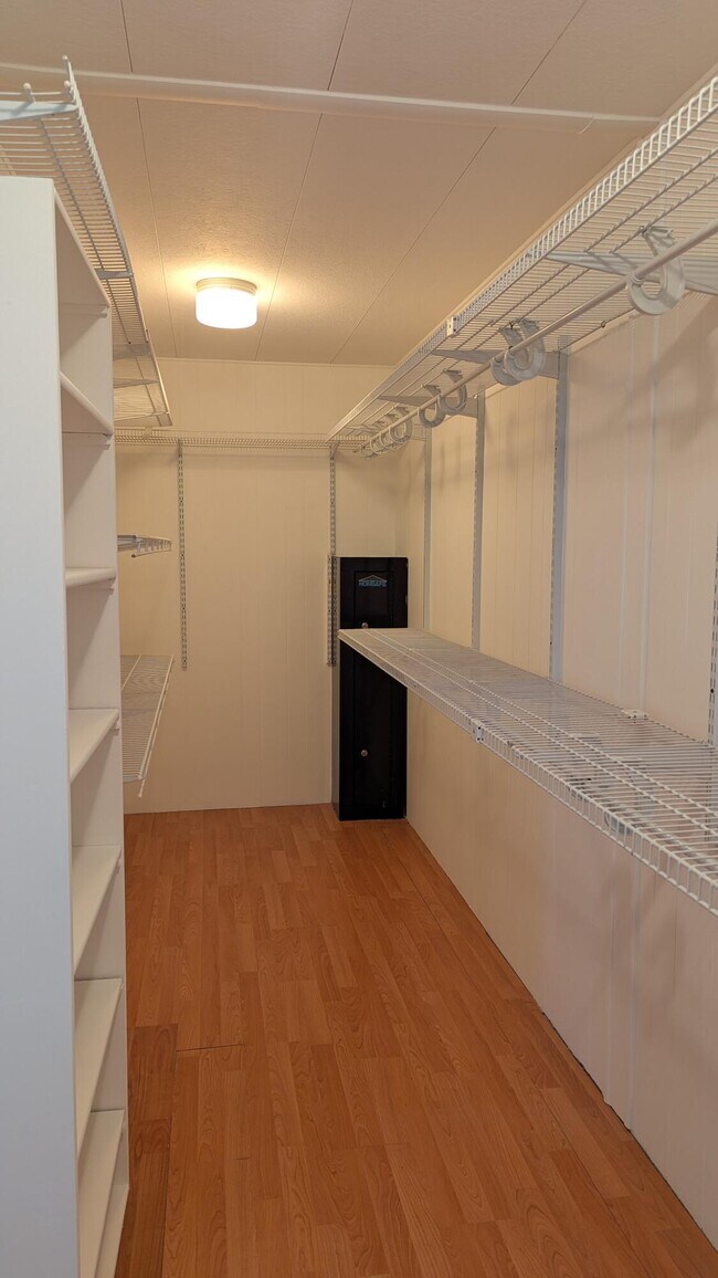 Building Photo - 73530 Red Cir