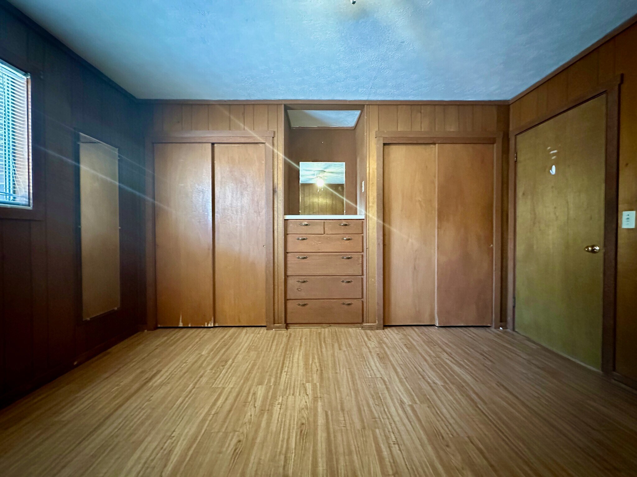 Building Photo - 207 Auburn Dr