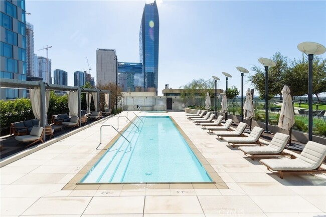 Building Photo - 889 Francisco St