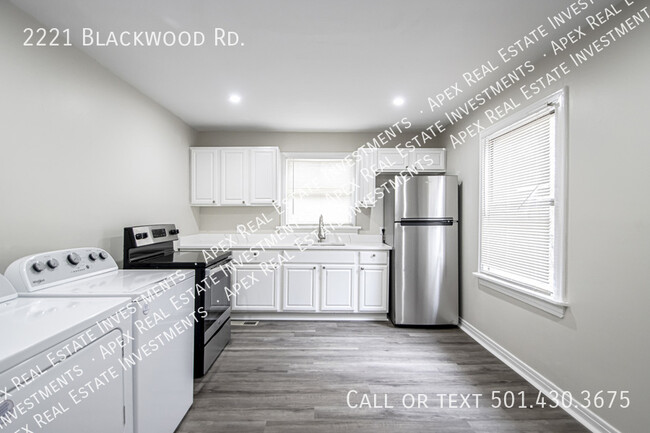 Building Photo - 2221 Blackwood Rd