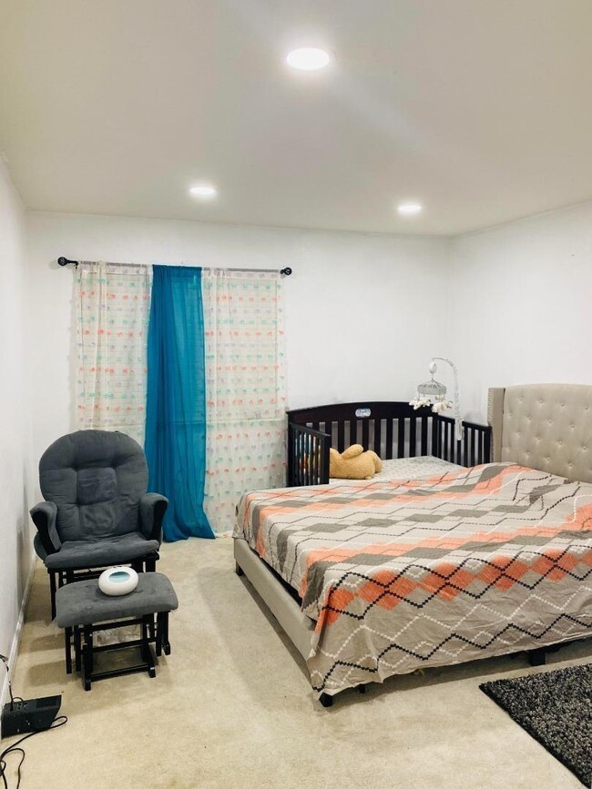 Building Photo - 2695 Somerset Park Cir