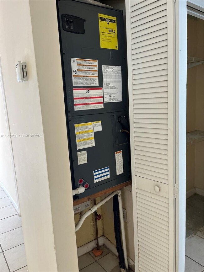 Building Photo - 1035 SW 3rd St