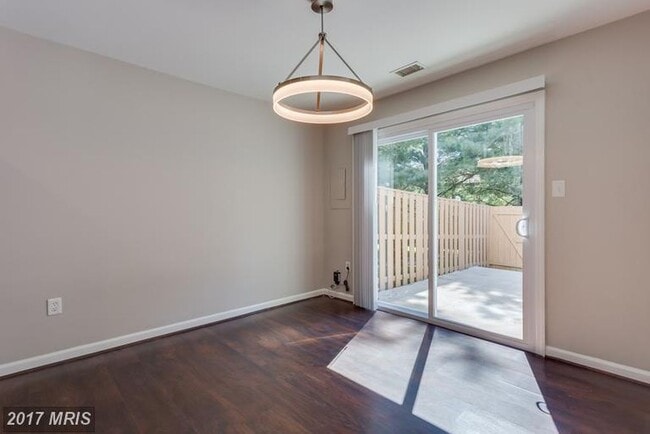Building Photo - 5735 Nordeen Oak Ct