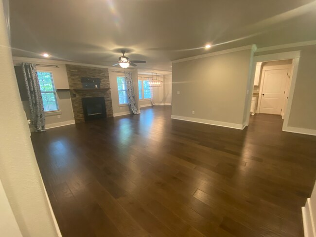 Building Photo - 1 Elms Cir