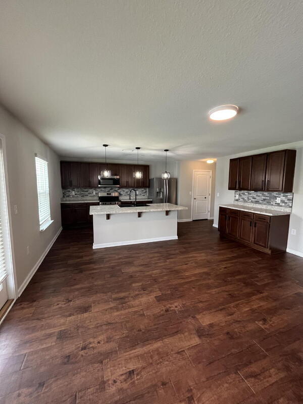 Building Photo - 4905 Kensington Ln