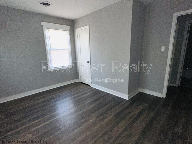 Building Photo - 1706 Combs St