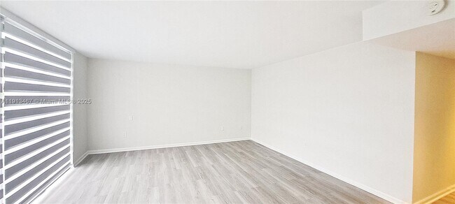 Building Photo - 468 Golden Isles Dr