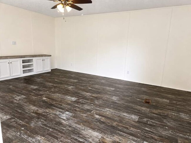 Building Photo - 153 Goodlett Dr