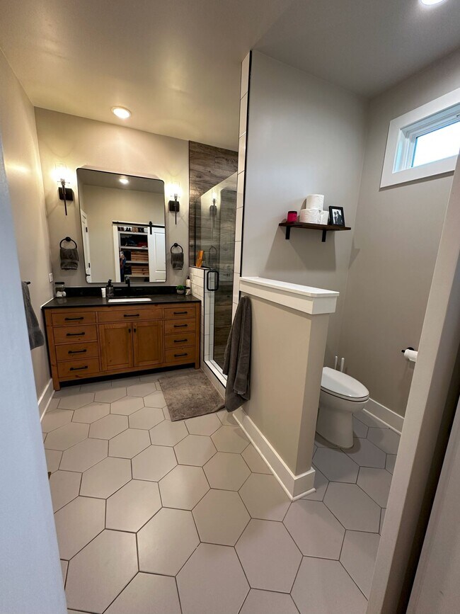 Primary Bath - 1198 8th St