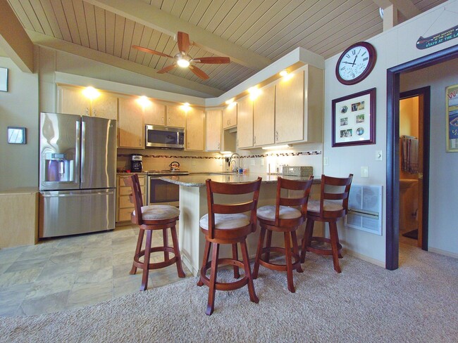 Building Photo - Lake Sutherland Home For Lease!