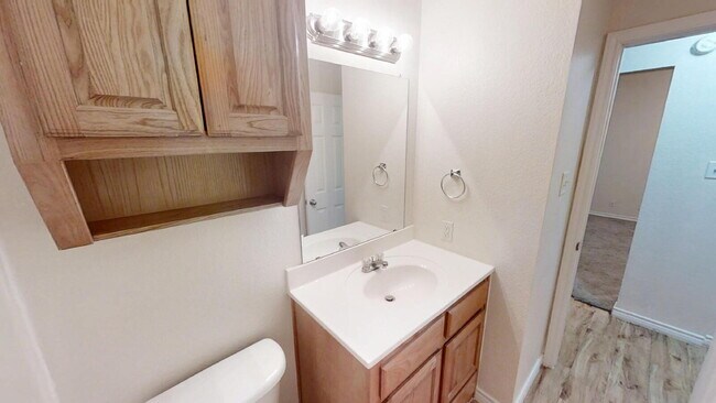 Building Photo - "Spacious Comfort Awaits: 3-Bedroom, 2-Bathroom Duplex Gem in Gatesville, TX!"