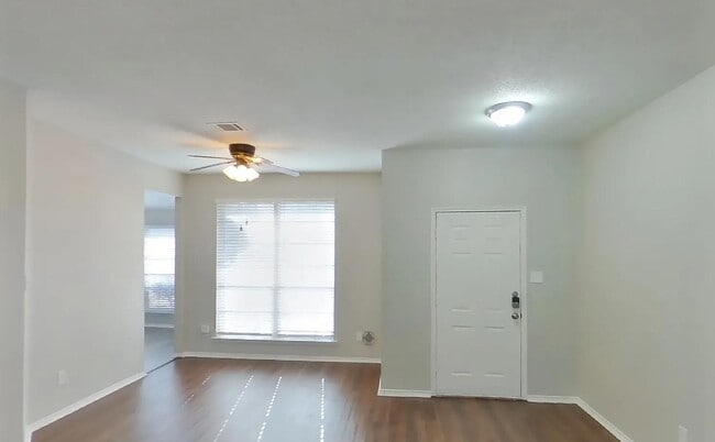 Building Photo - Comfortable Living, Beautiful Spaces — 3-Bedroom Home