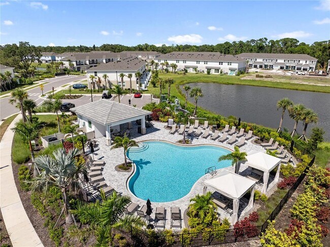 Building Photo - 15117 Cuzcorro Ct
