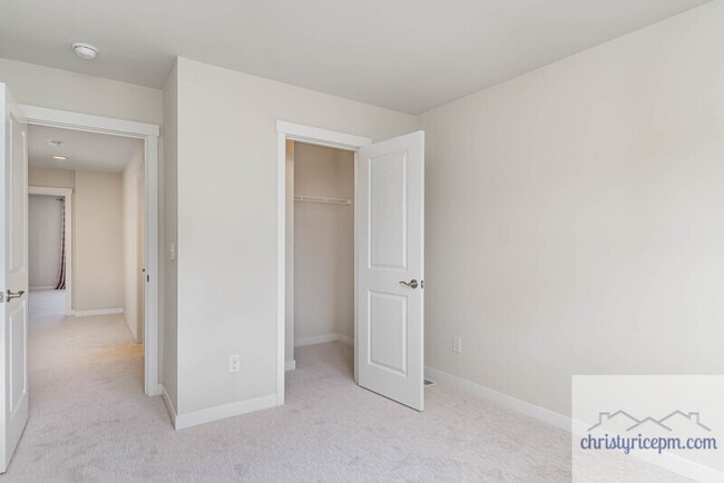 Building Photo - 24220 SE 258th Way