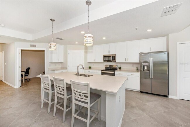 Building Photo - 12550 Galapagos Ct