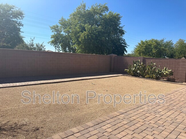 Building Photo - 14904 N 130th Ln